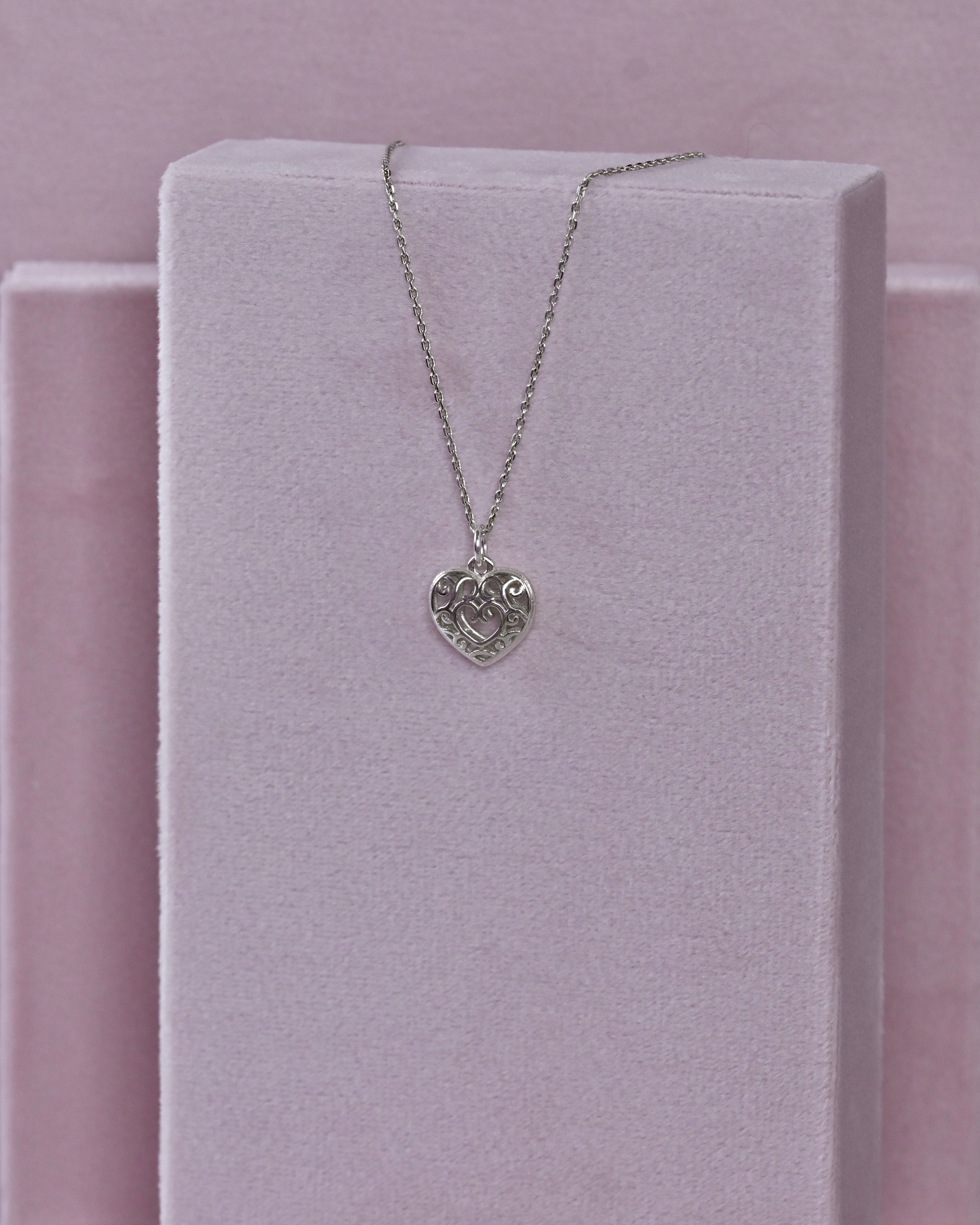 JULIET naszyjnik z ażurowym sercem