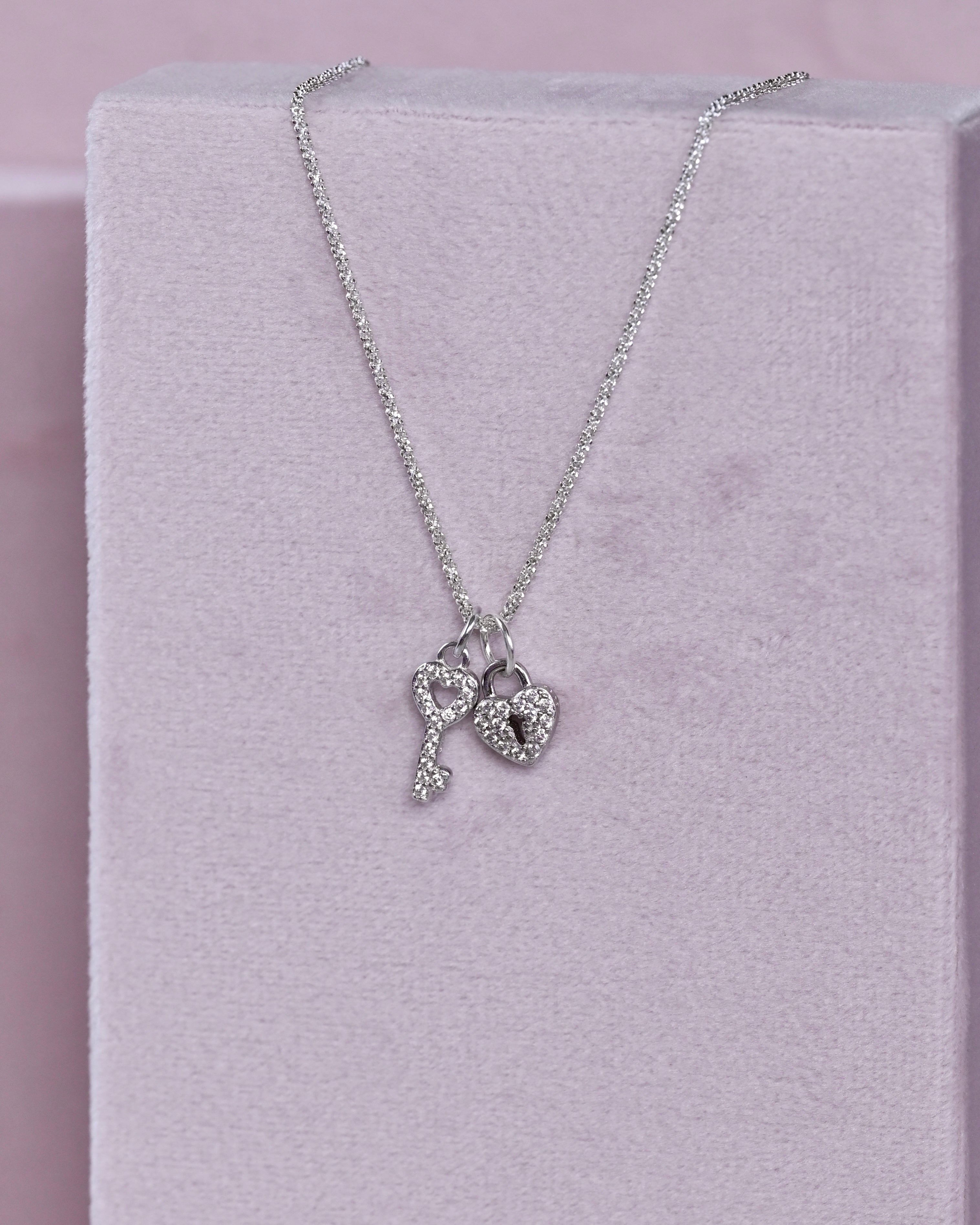 ZORIA łańcuszek z kłódką i kluczem