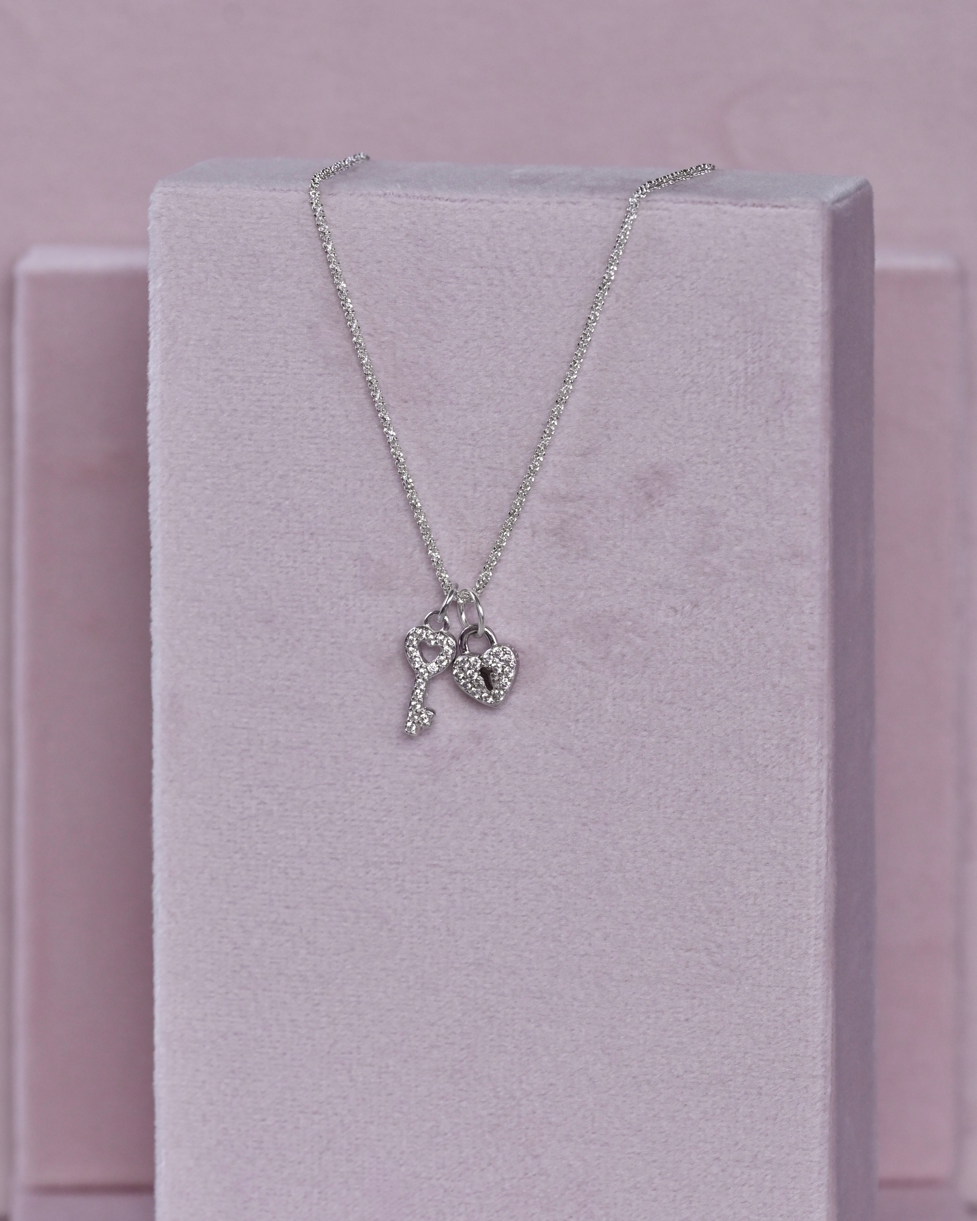 ZORIA łańcuszek z kłódką i kluczem