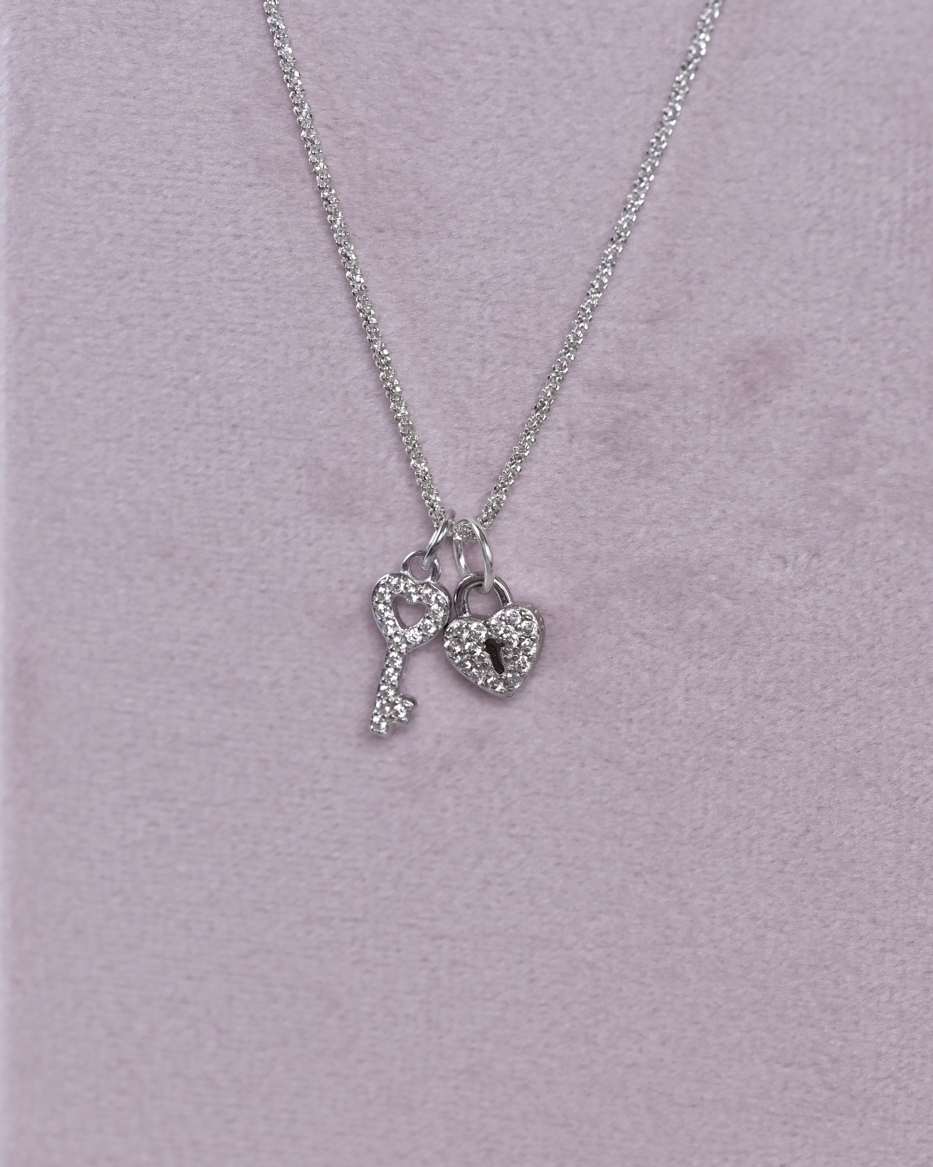 ZORIA łańcuszek z kłódką i kluczem