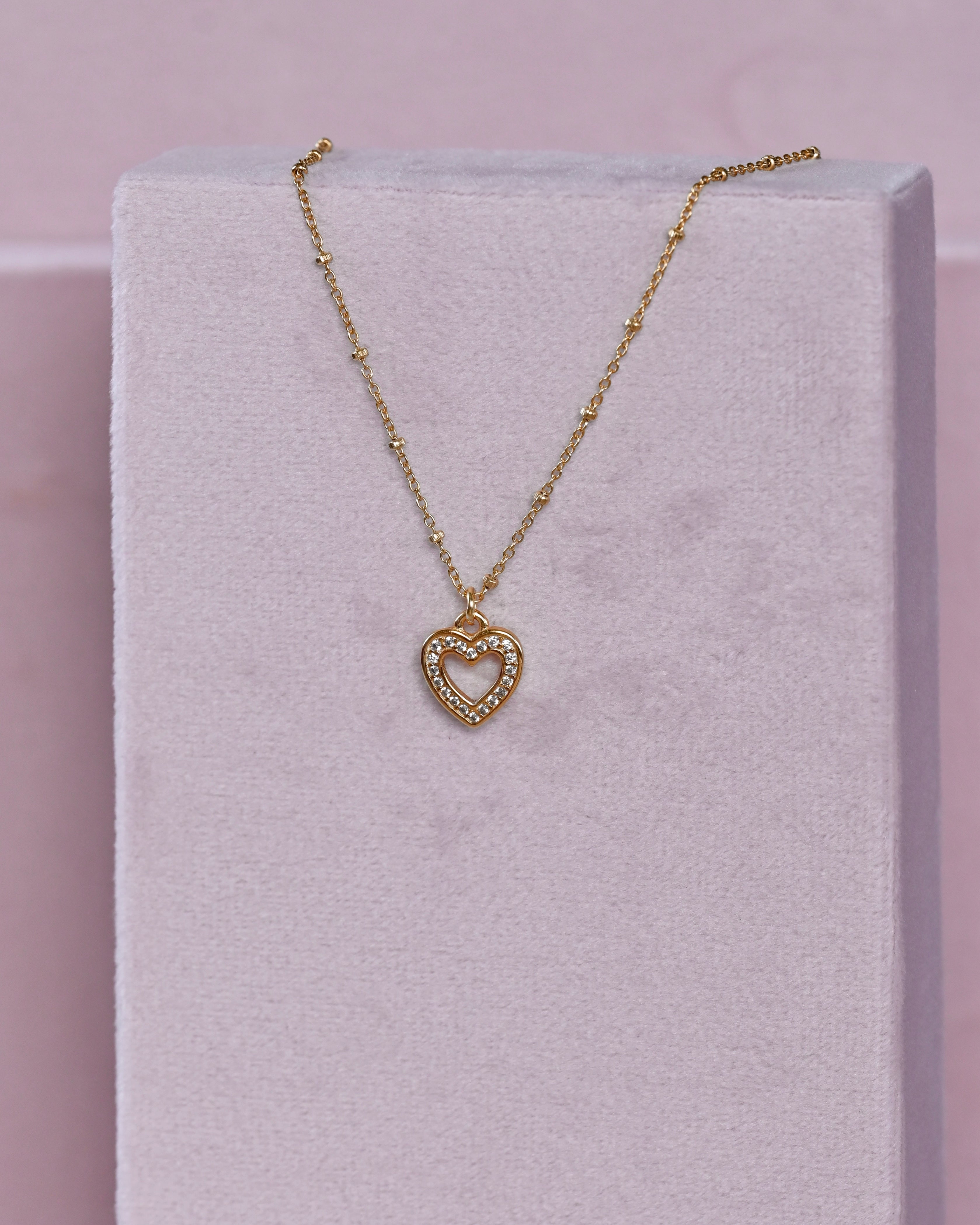 HESTIA Naszyjnik z serduszkiem z cyrkoniami