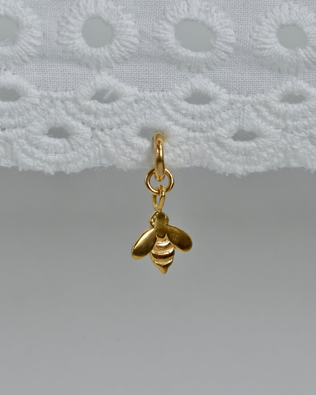 Pszczoła charms