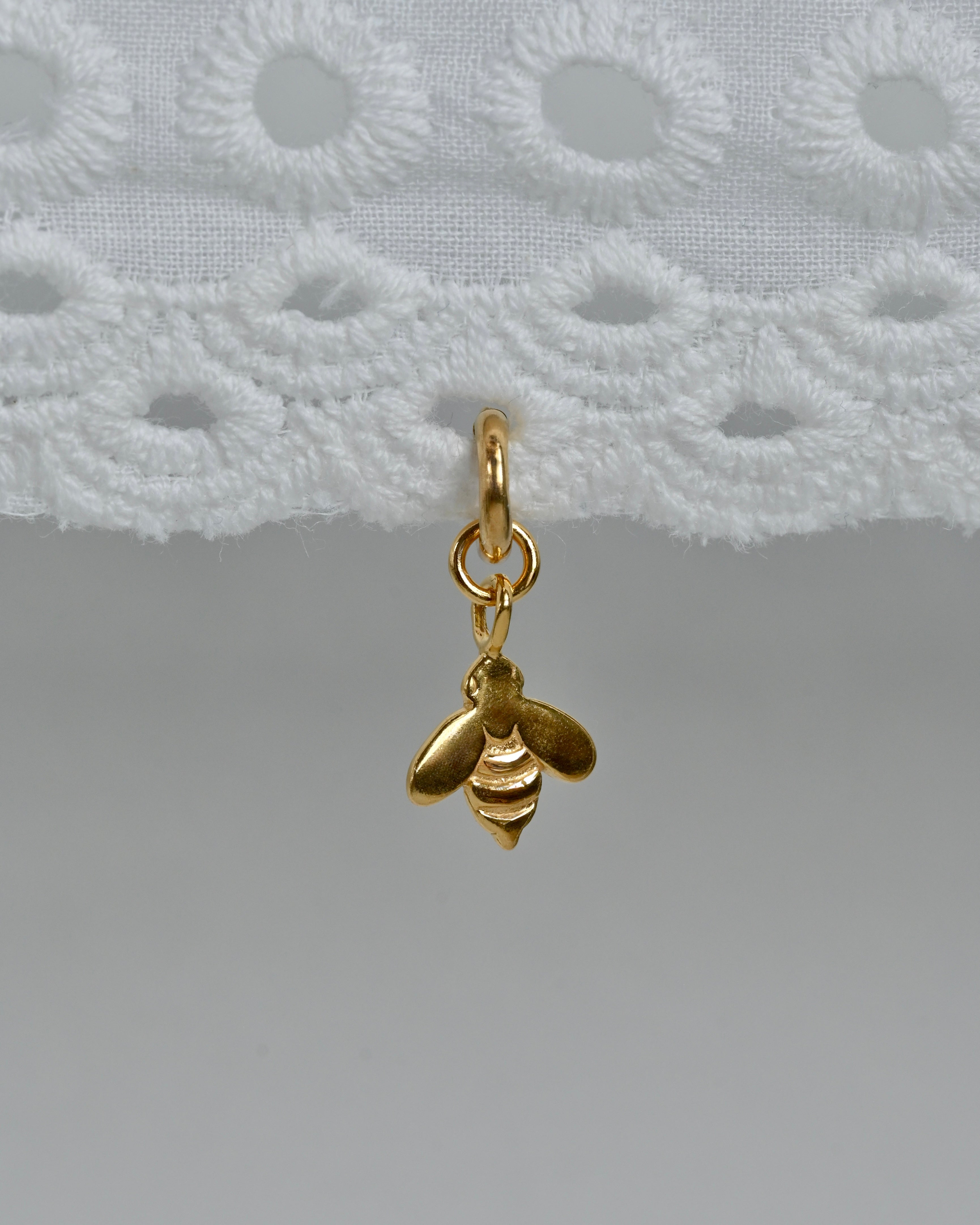 Pszczoła charms
