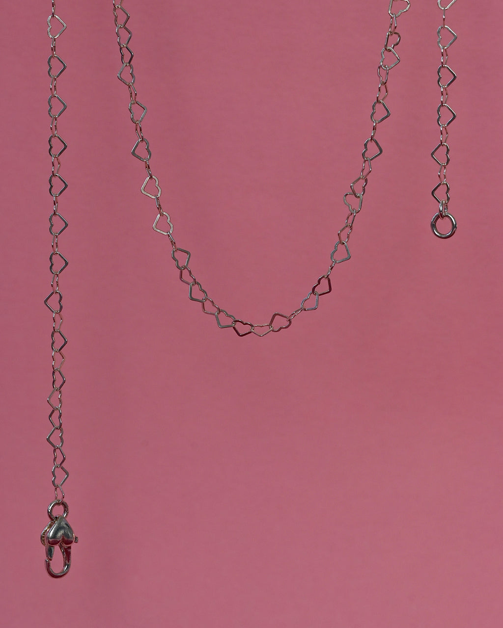 NECKLACE with heart-shaped links