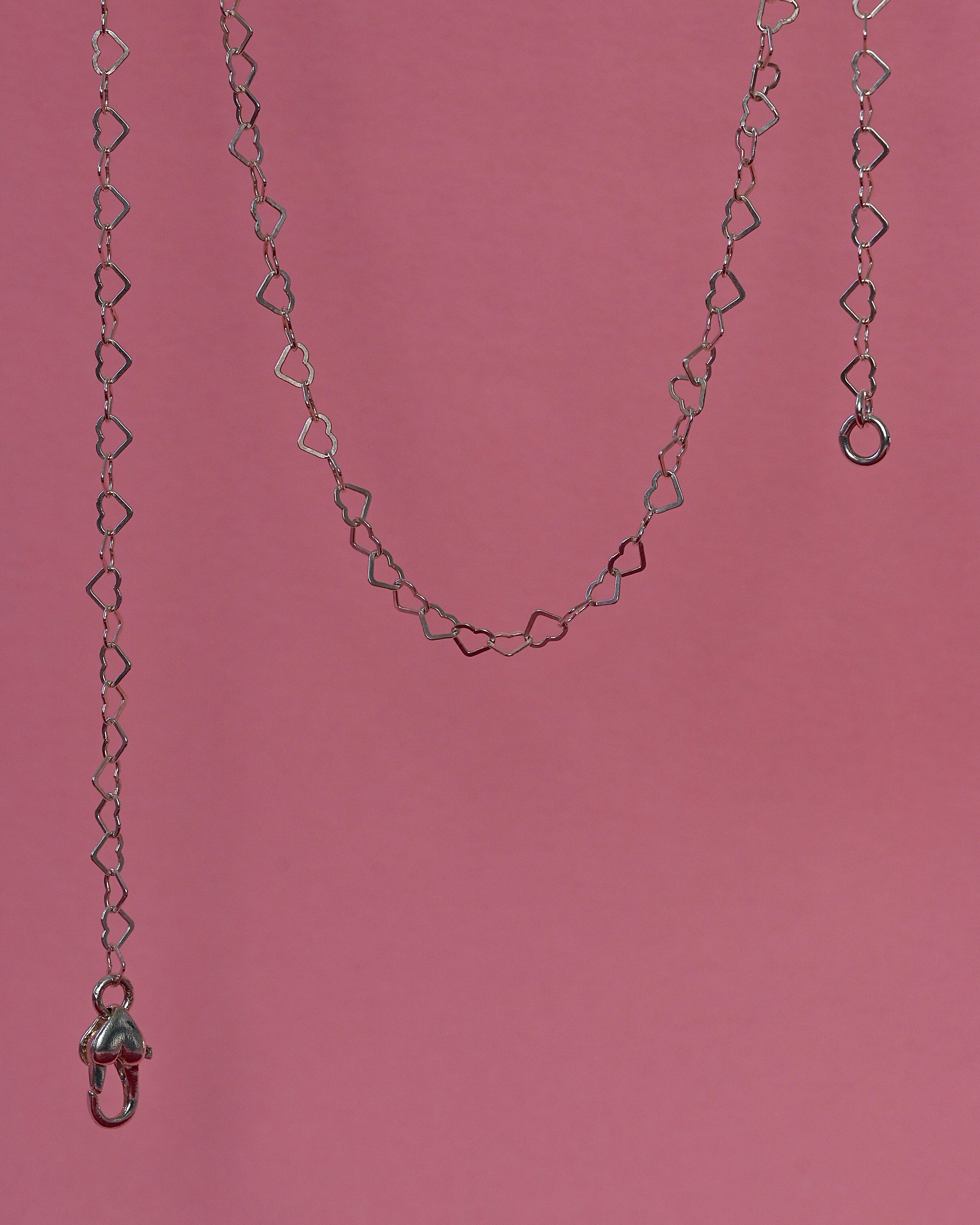 NECKLACE with heart-shaped links