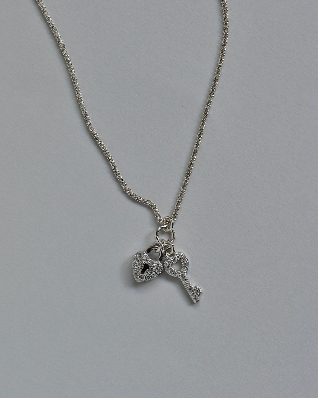 ZORIA Chain with Padlock and Key