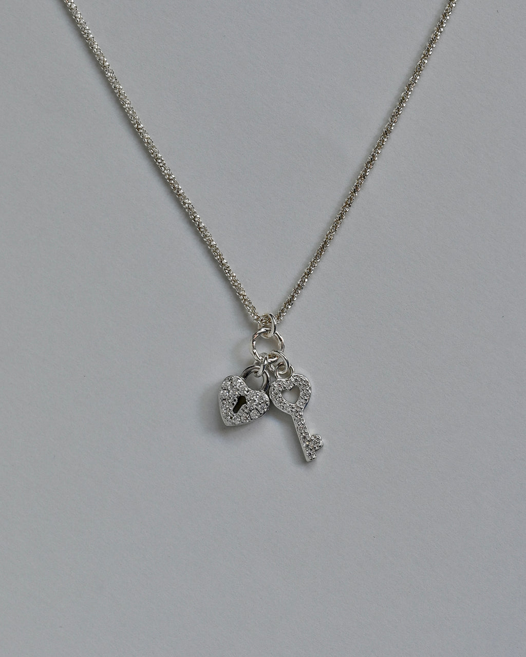 ZORIA Chain with Padlock and Key
