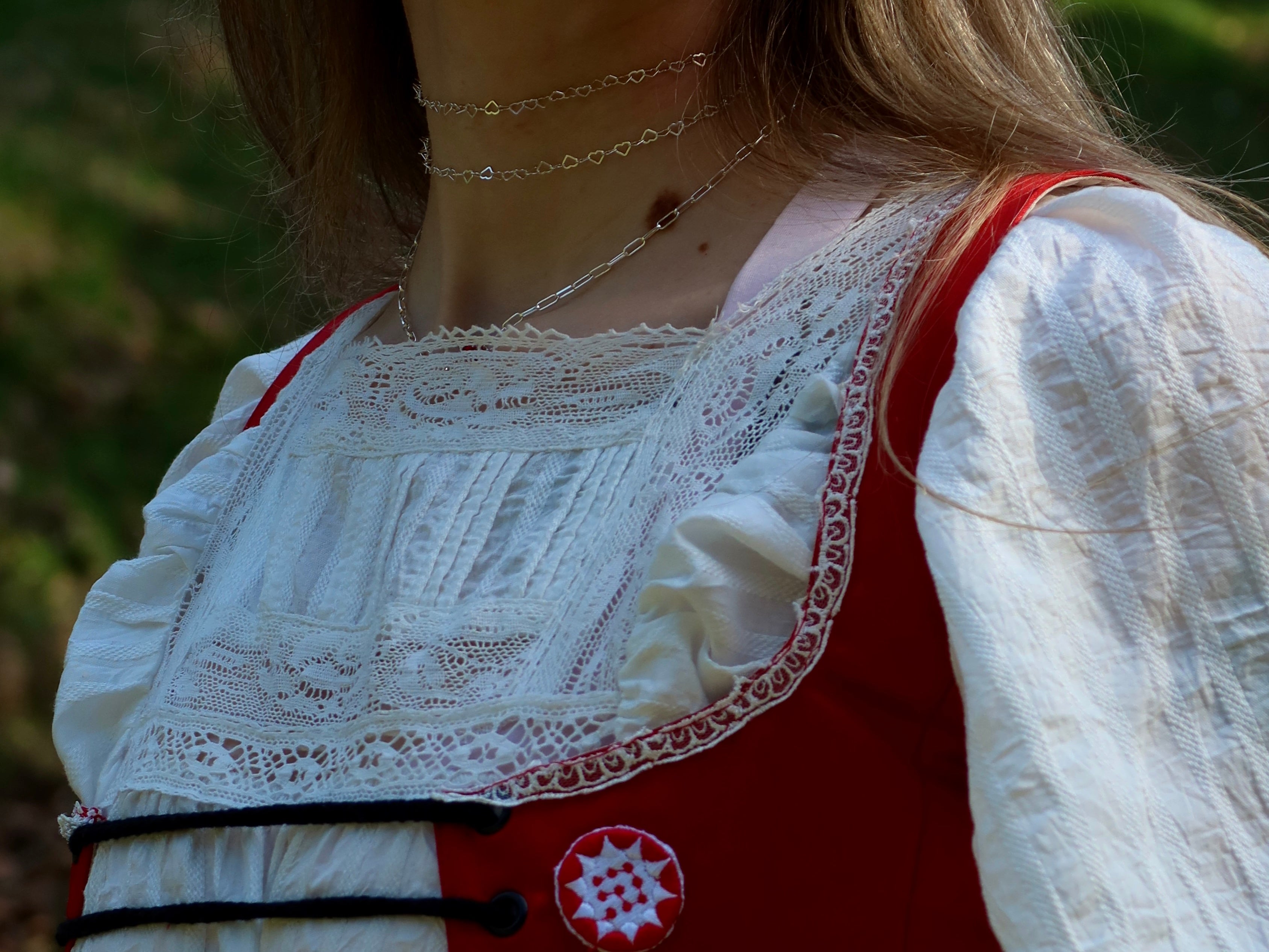 NECKLACE with heart-shaped links