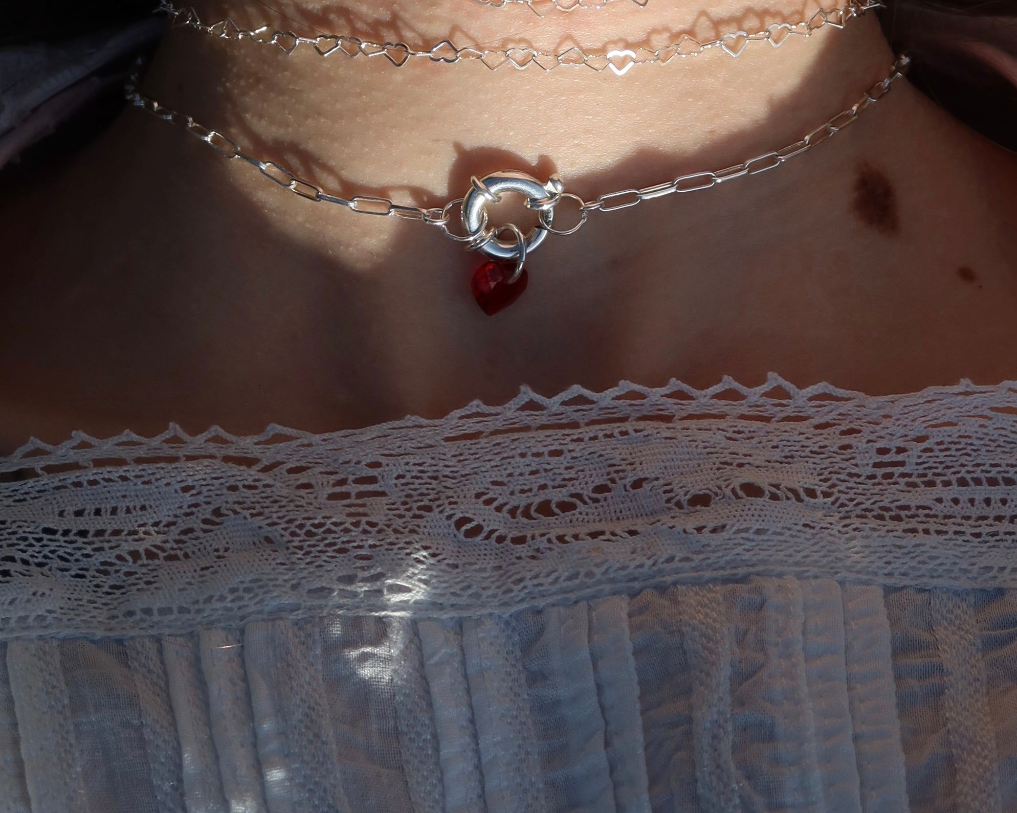 CARMILLA mini charm with Swarovski heart | charms on a large ring